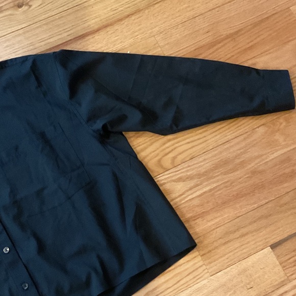 Athleta Black Button-Front Lightweight Shirt NWOT cropped large performance - Picture 6 of 13